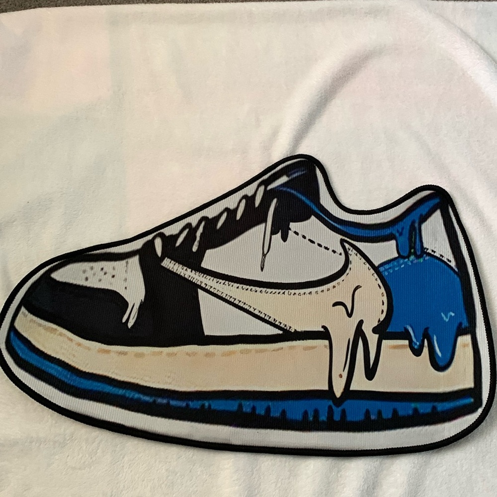 NIKE RUG NWOT